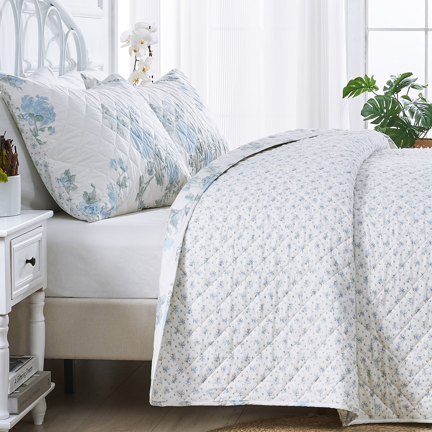 Jardin De Rose Reversible Cotton Percale Quilt Set