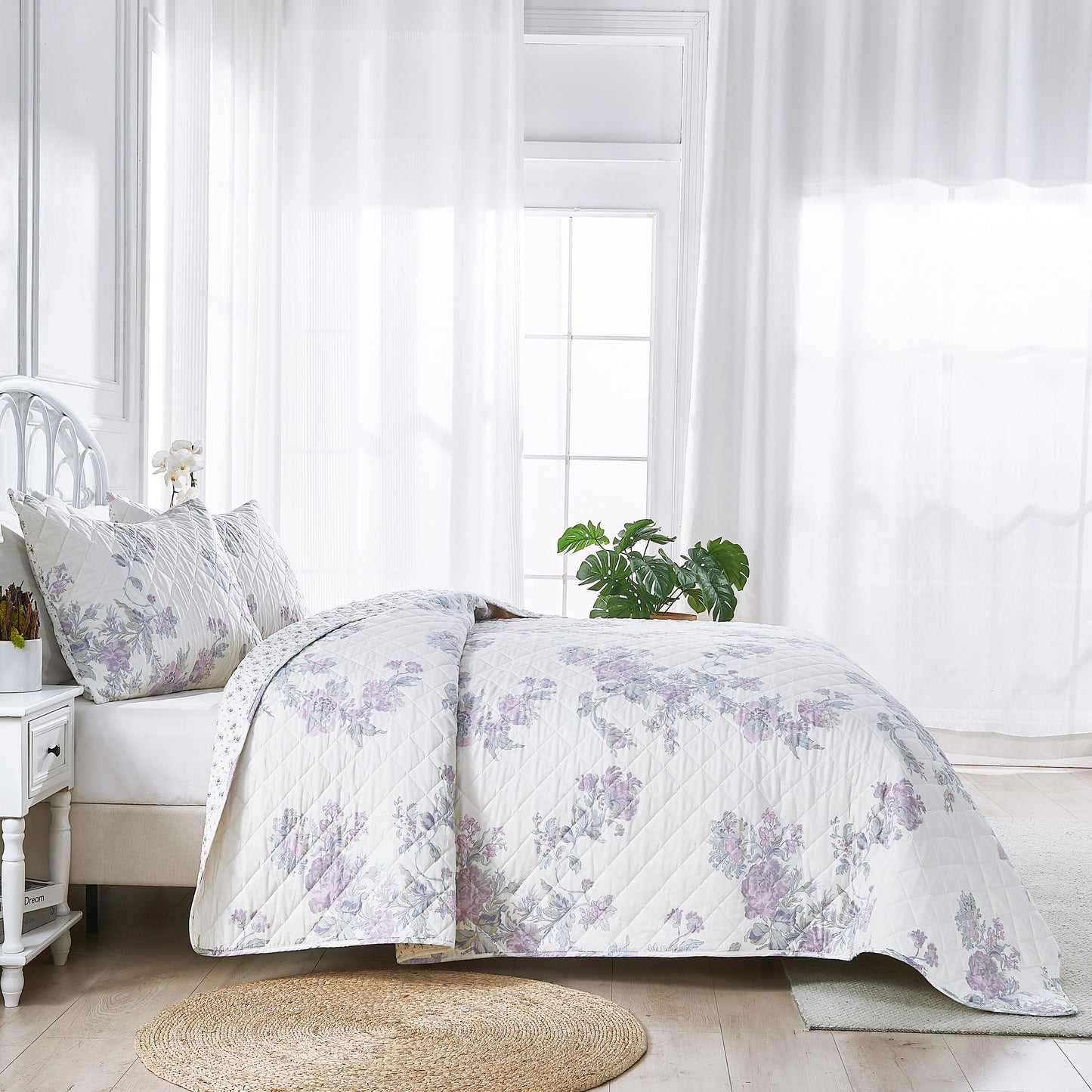 Jardin De Rose Reversible Cotton Percale Quilt Set