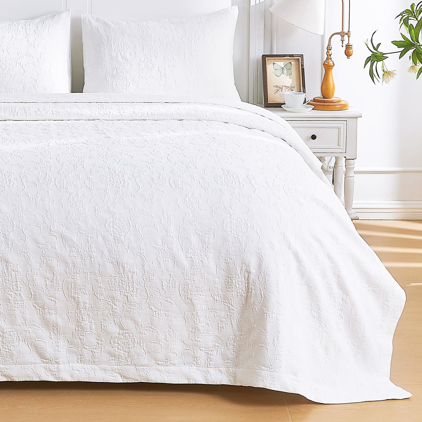 Sophia Cotton Matelassé Coverlet Set