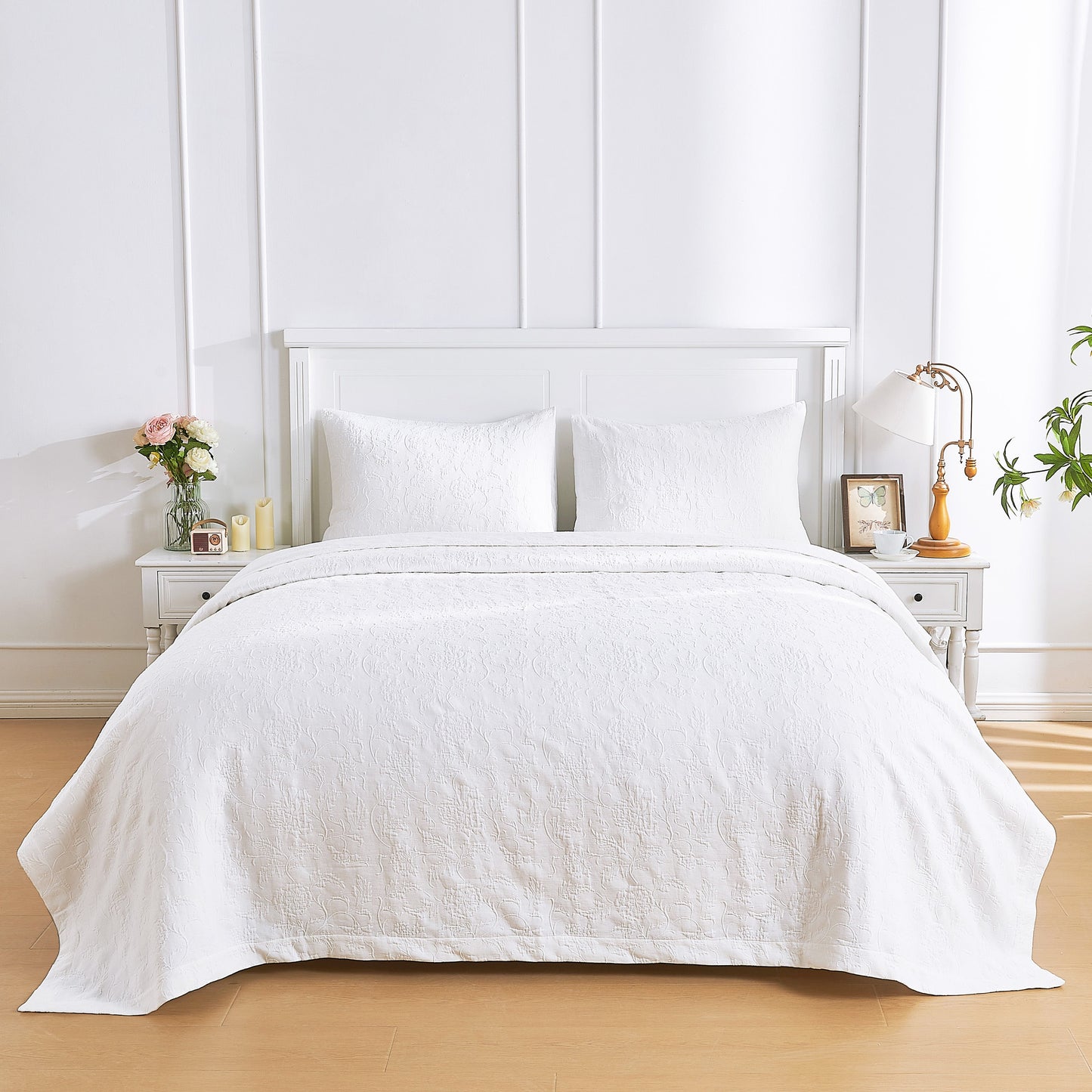 Sophia Cotton Matelassé Coverlet Set