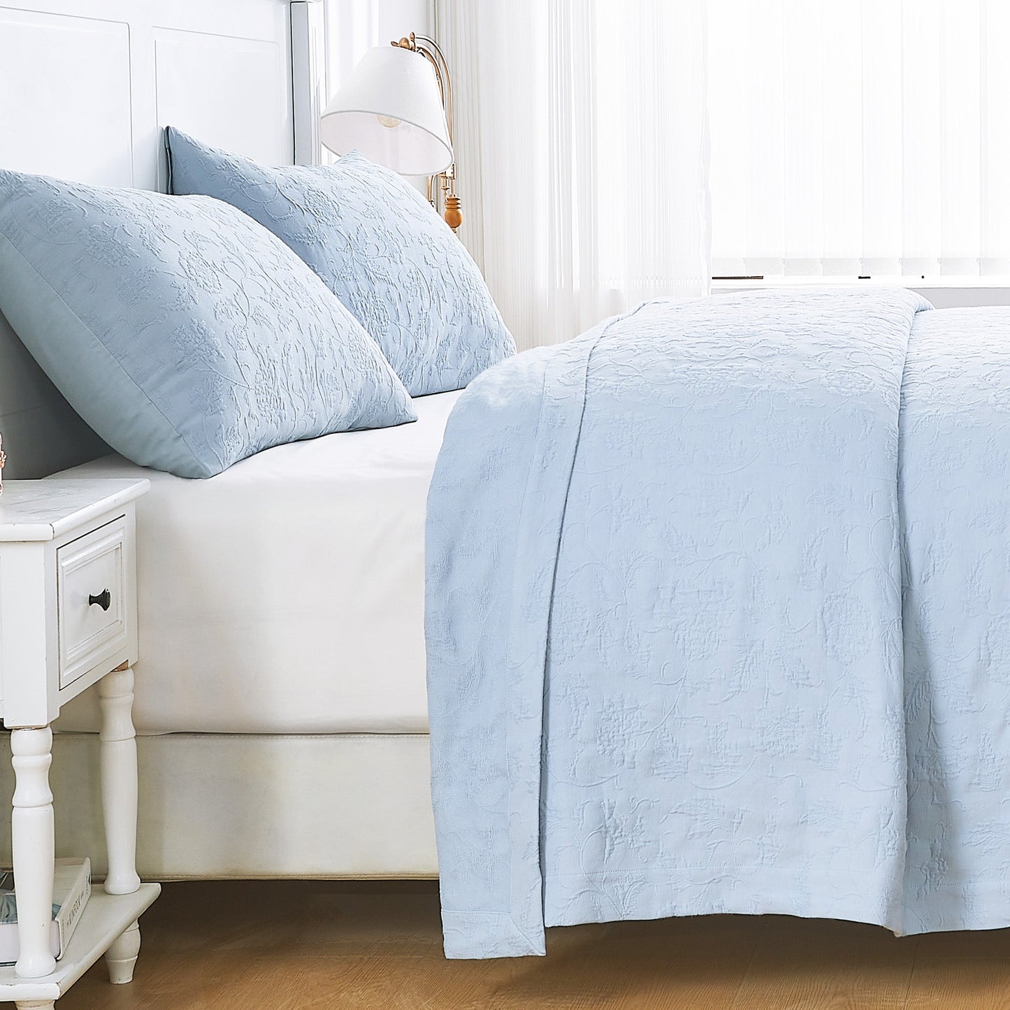 Sophia Cotton Matelassé Coverlet Set