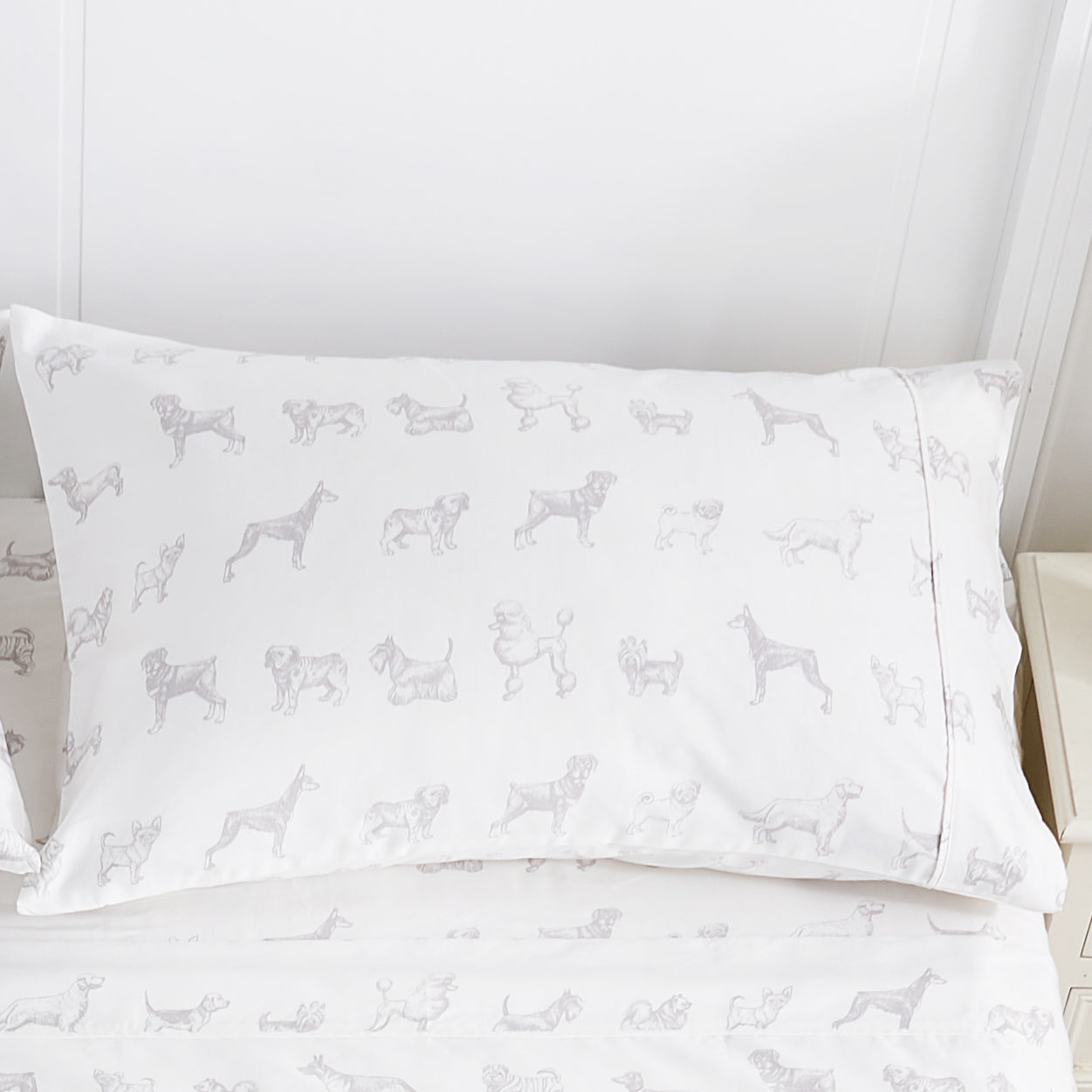 Dogs Printed Pillowcase Pair