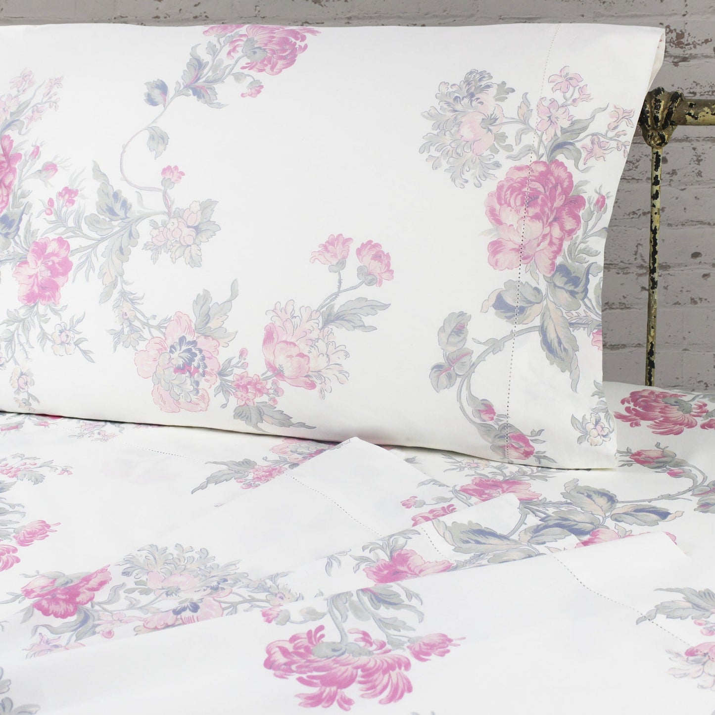 Jardin De Rose Printed Cotton Percale Pillowcases