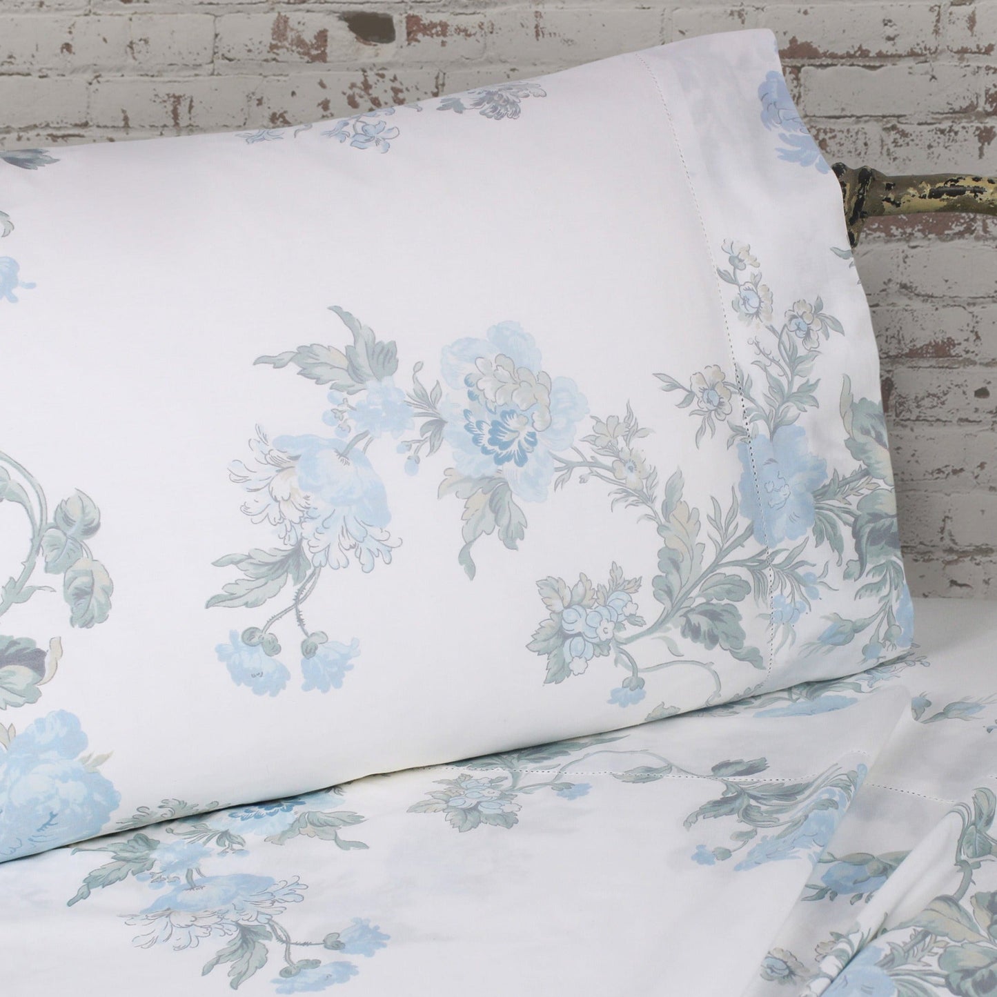 Jardin De Rose Printed Cotton Percale Pillowcases