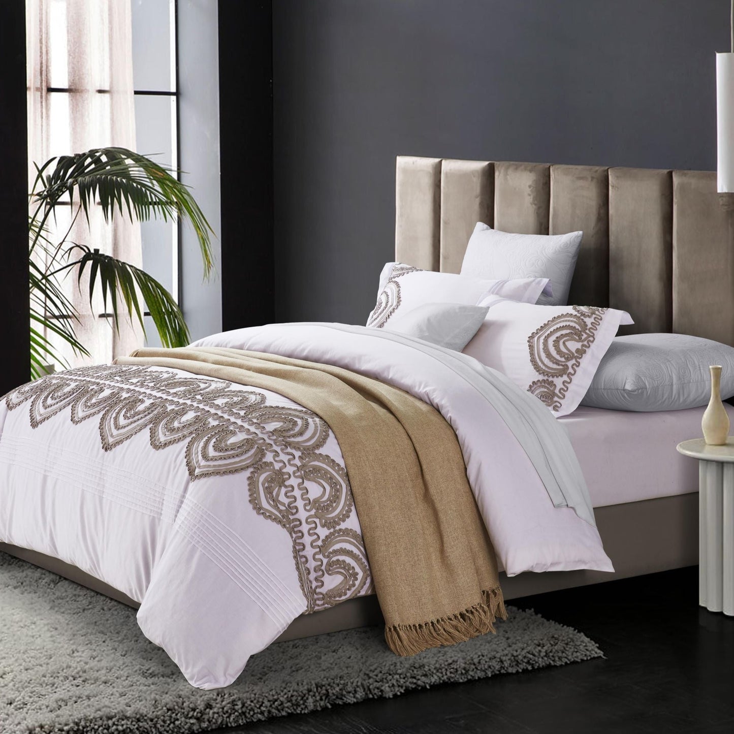 Padma Embroidered Duvet Set