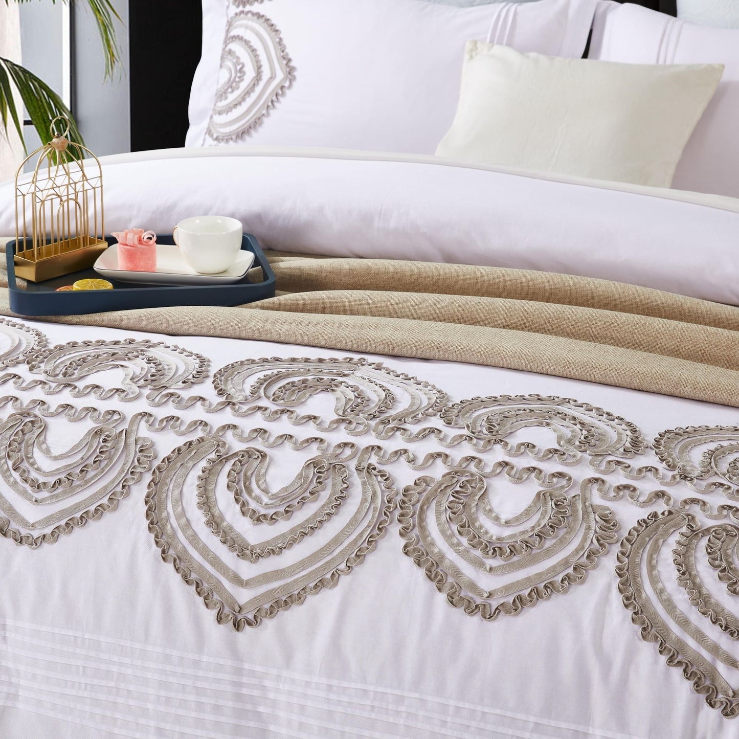 Padma Embroidered Duvet Set