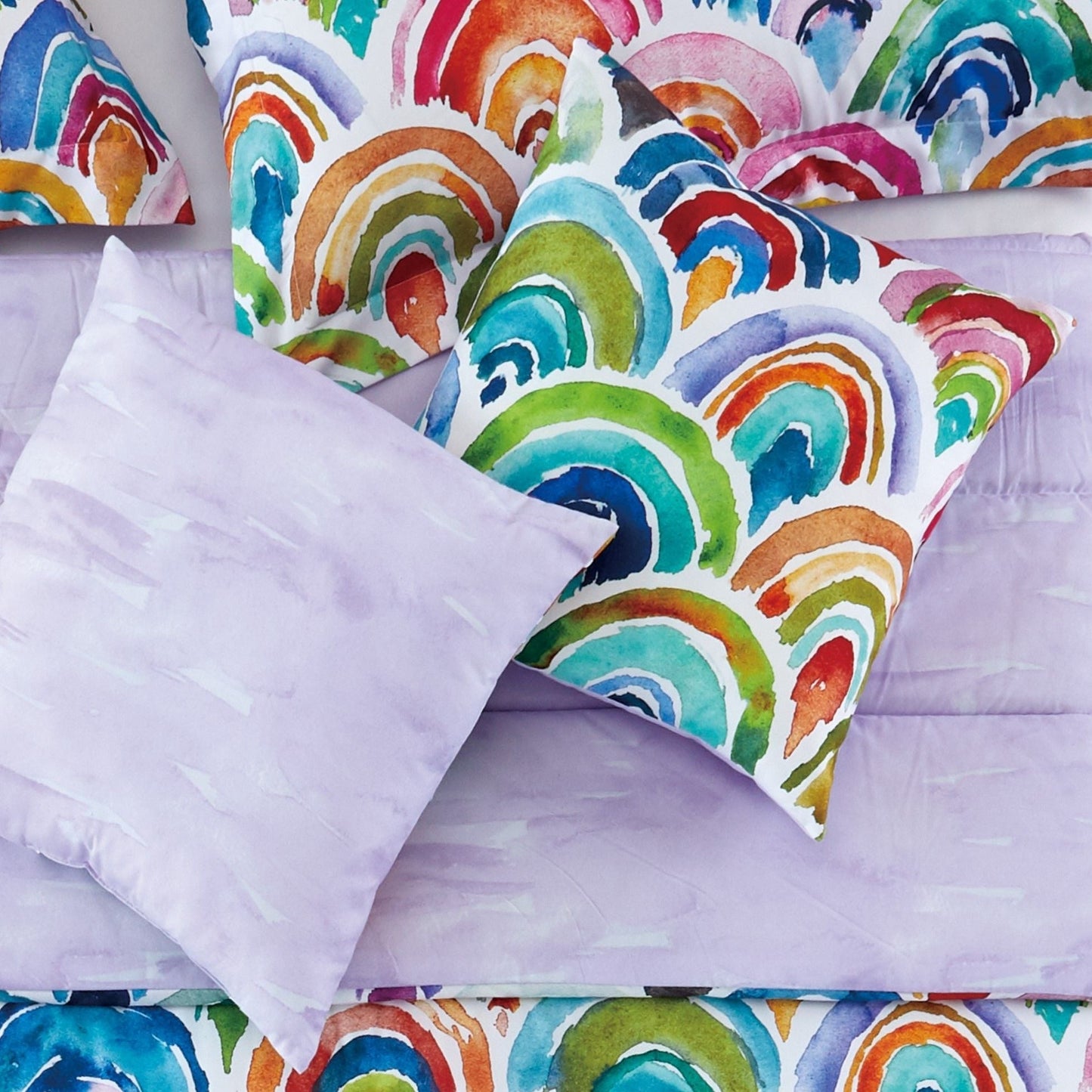 Strangebow Scallop Deluxe Comforter Sets