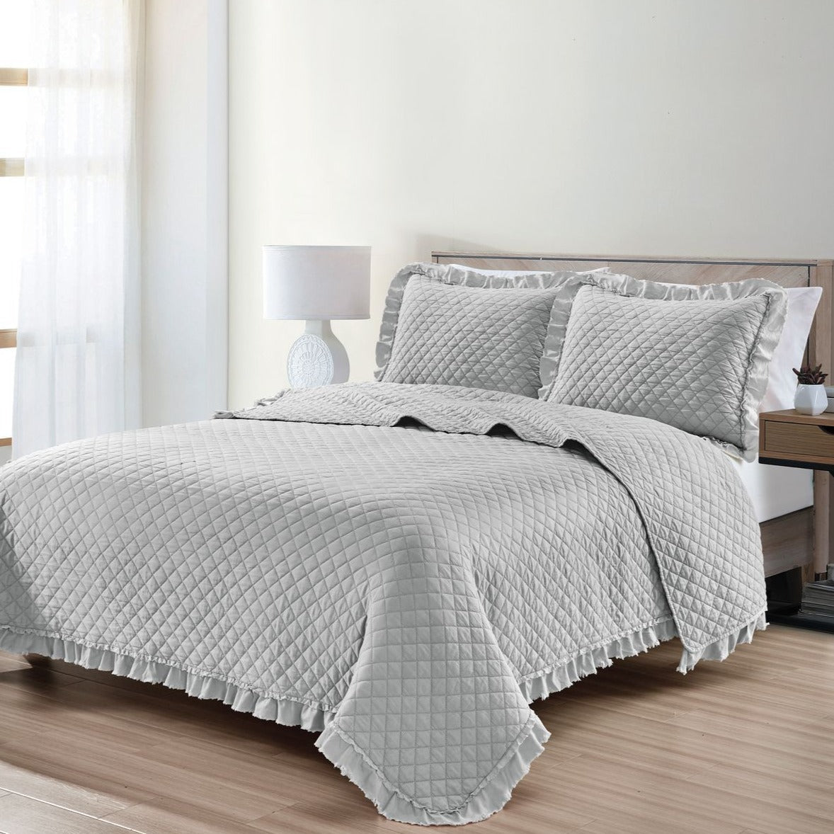 Diamond Ruffle Stonewashed Quilt Set