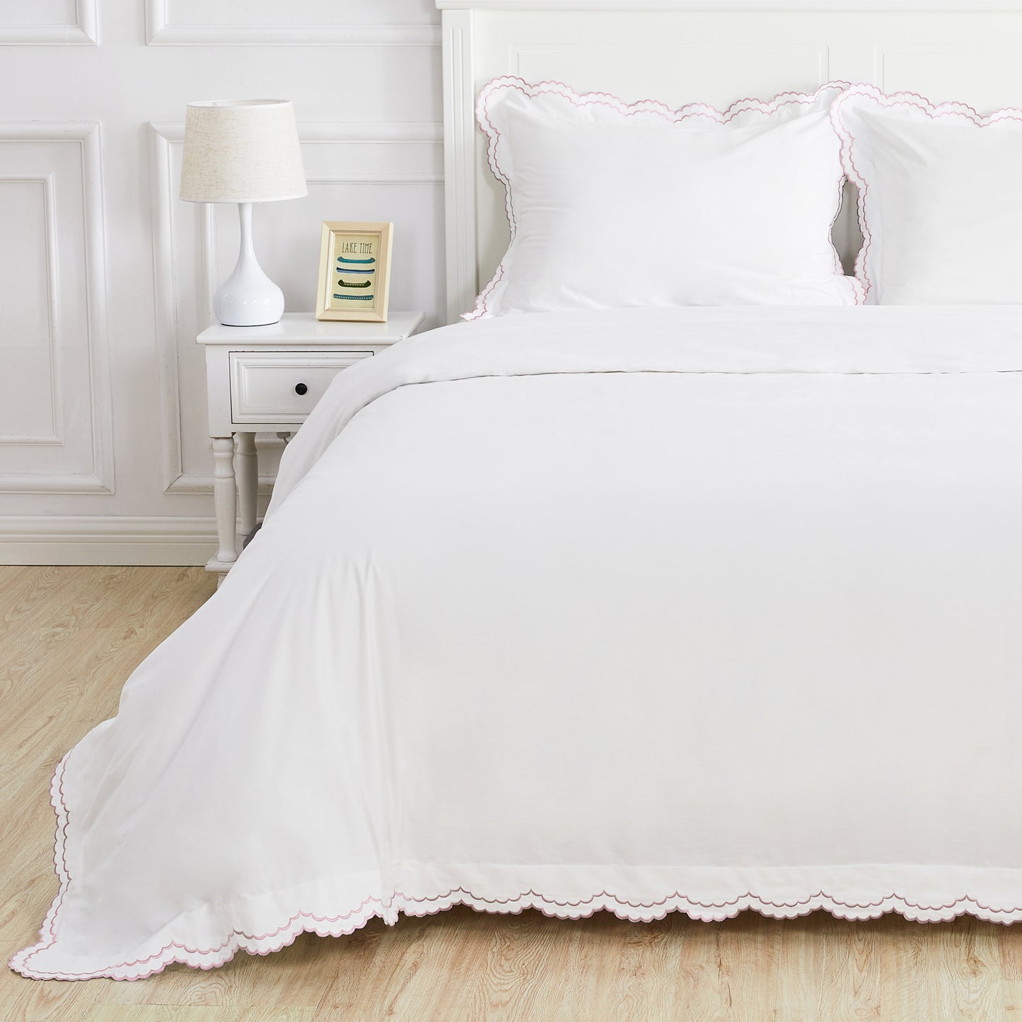 Double Scallop Embroidered Percale Duvet Set