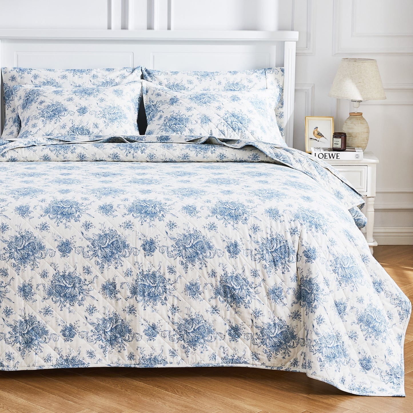 Petit Toile Cotton Flannel Quilt Set