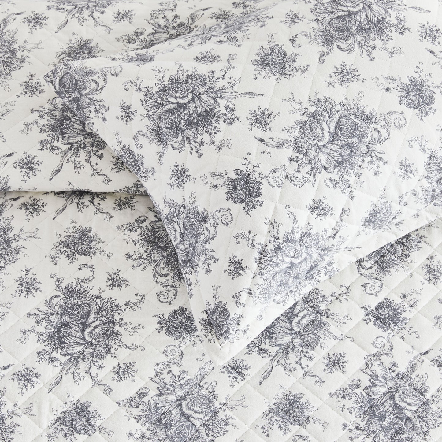 Petit Toile Cotton Flannel Quilt Set