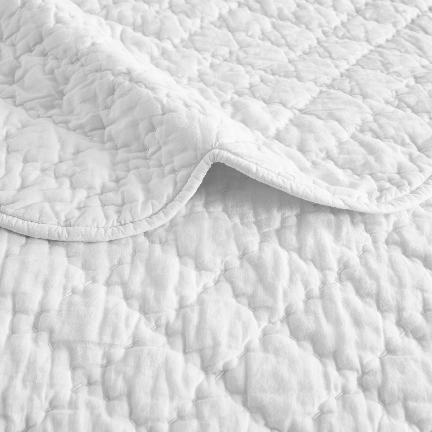 Diamond Scallop Cotton Voile Hand Stitched Quilt Set
