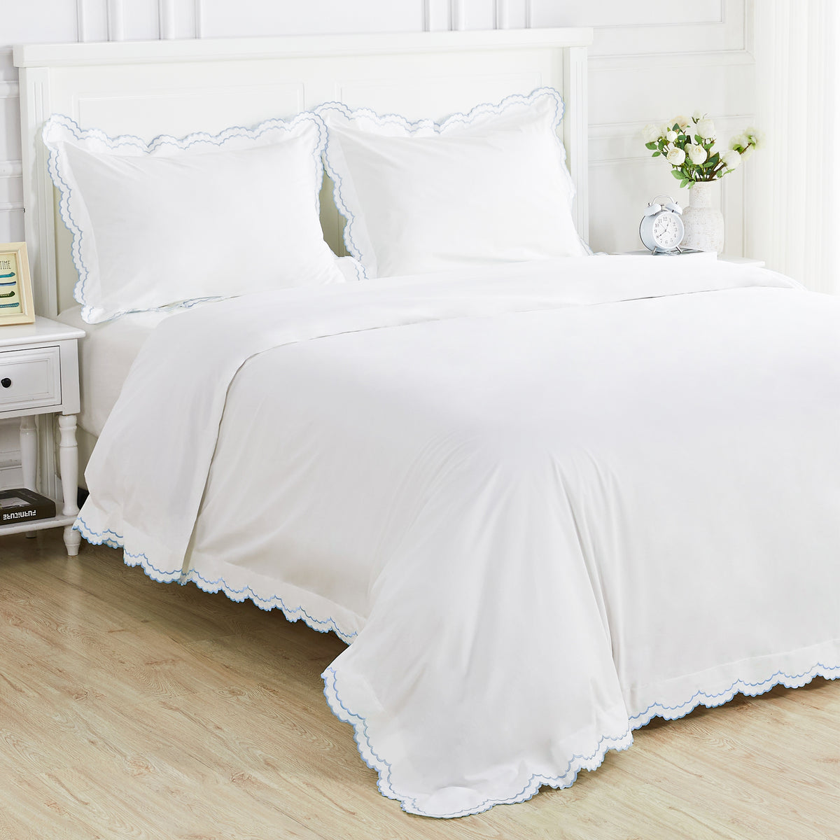 Double Scallop Embroidered Percale Duvet Set