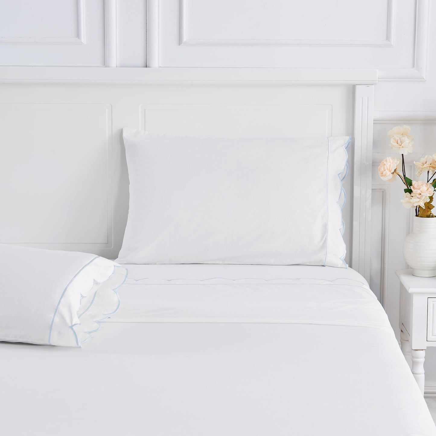 Scallop Frame Embroidered Cotton Percale Sheet Set