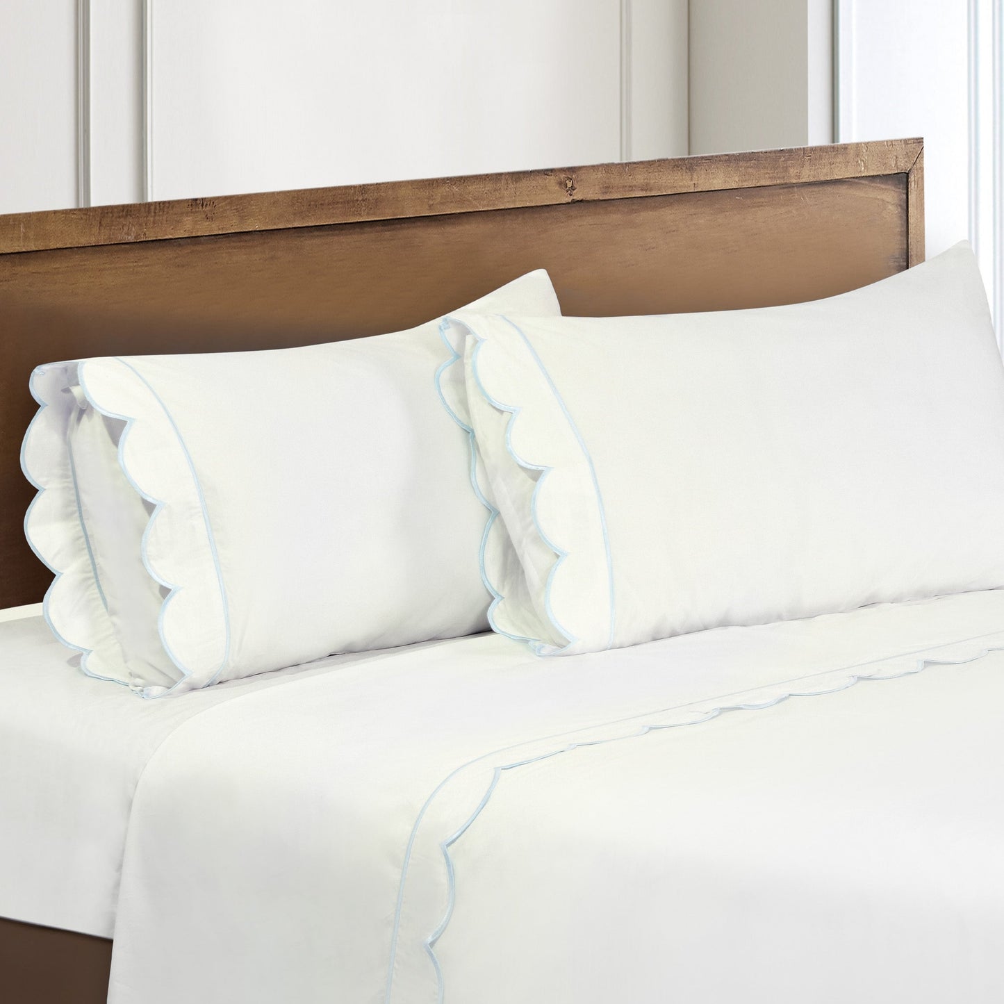 Scallop Frame Embroidered Cotton Percale Sheet Set