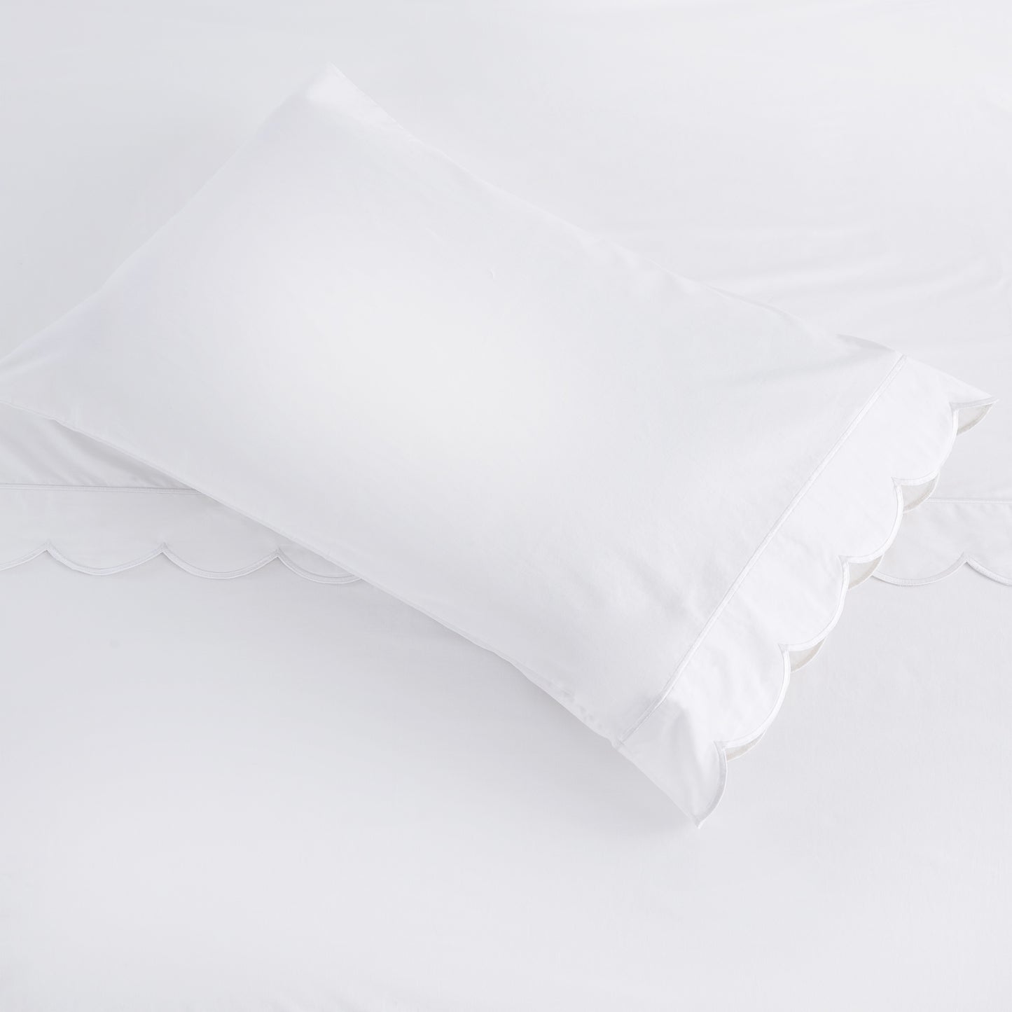 Scallop Frame Embroidered Cotton Percale Sheet Set