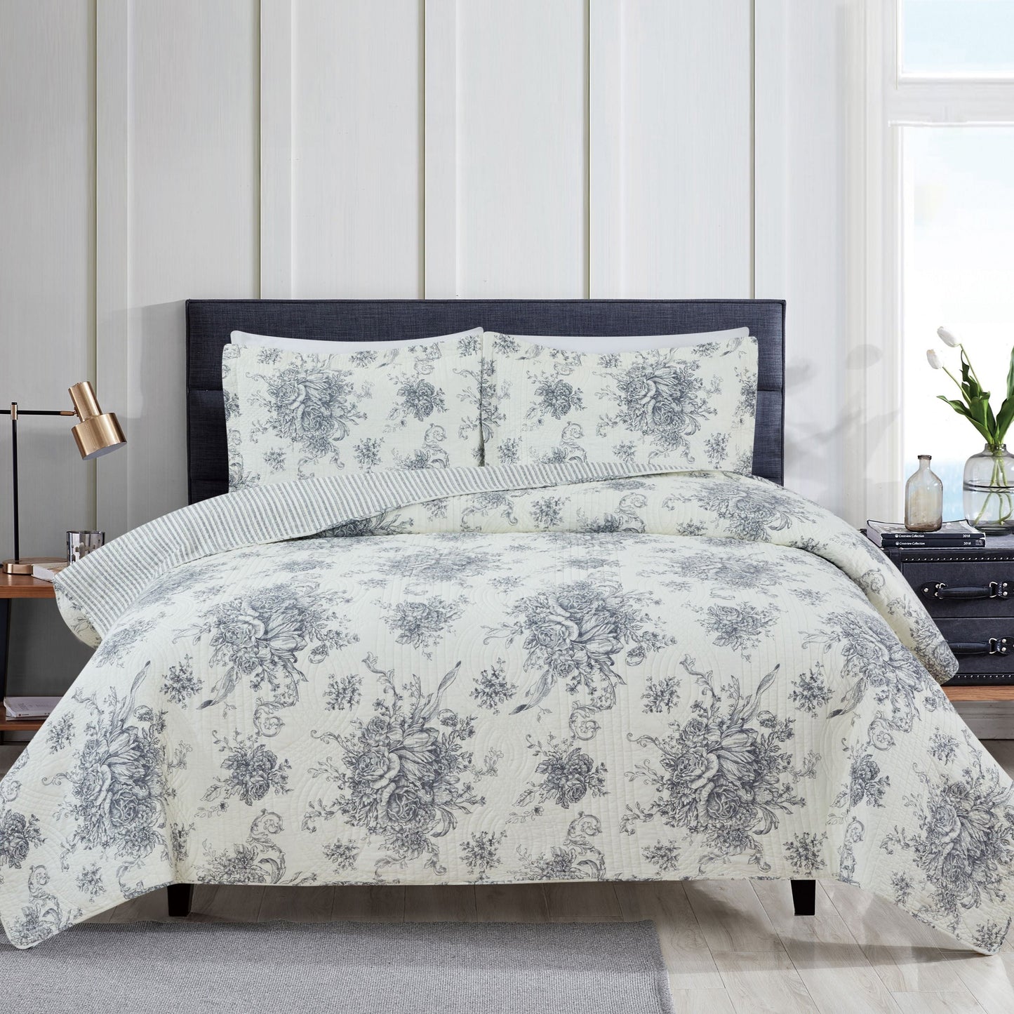 Toile Reversible Cotton Quilt Set